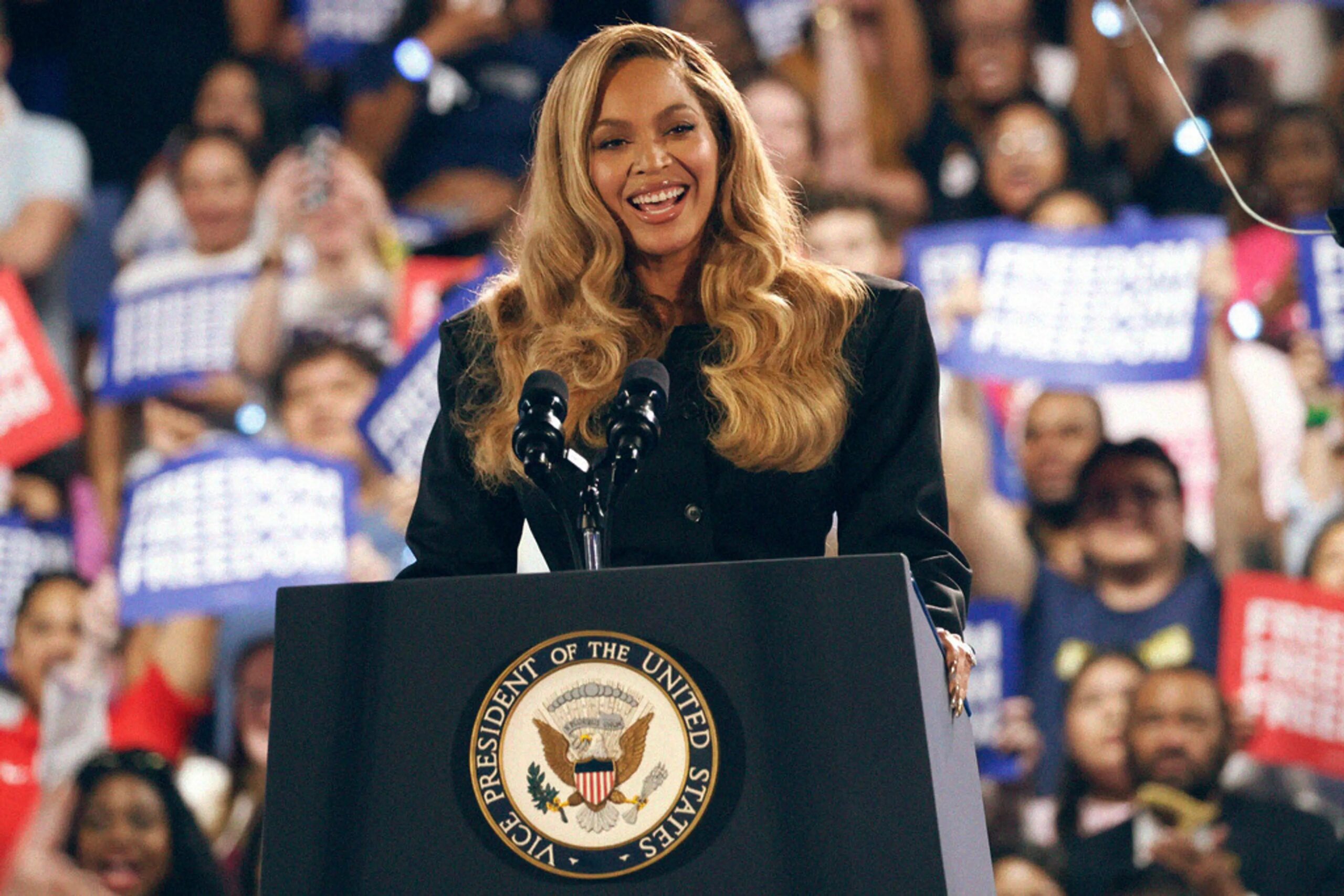 Who Runs The World: Queen Beyonce Wants Kamala Harris